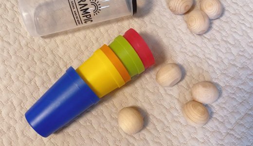 ひのき玉でポットン落とし｜赤ちゃんの手作りおもちゃ