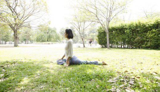 膝が痛い私のためのハタヨガ記録。